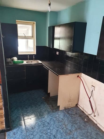 Kitchen strip-out and refurbishment — Kitchen Fitting by Emir Handyman in Essex & East London
